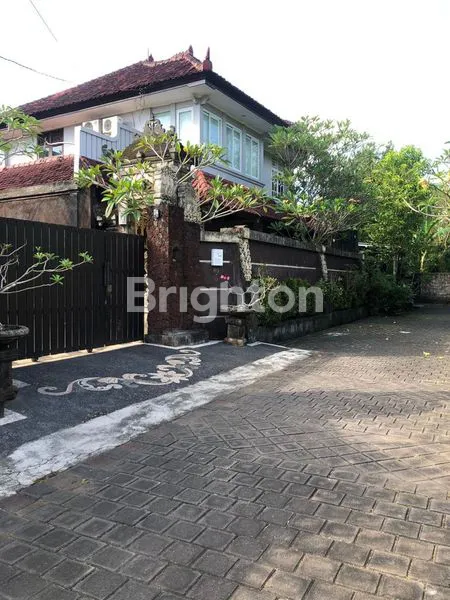 image RUMAH MEWAH POH GADING JIMBARAN (1)