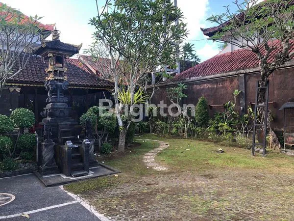 image RUMAH MEWAH POH GADING JIMBARAN (4)