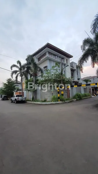 image RUMAH HOOK SIAP HUNI DI KELAPA GADING JAKARTA UTARA  (1)