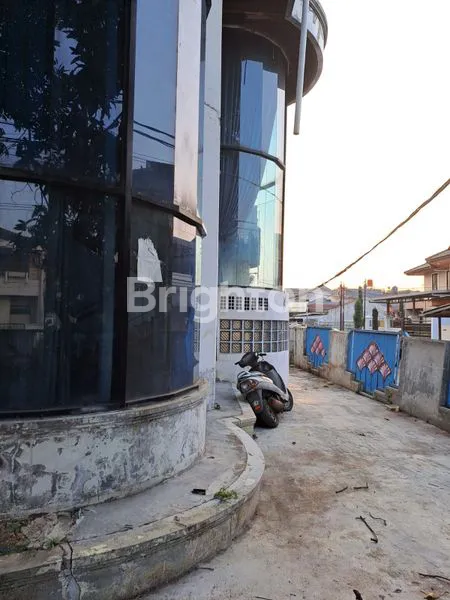 RUMAH HOOK BANDUNG KULON LOKASI STRATEGIS