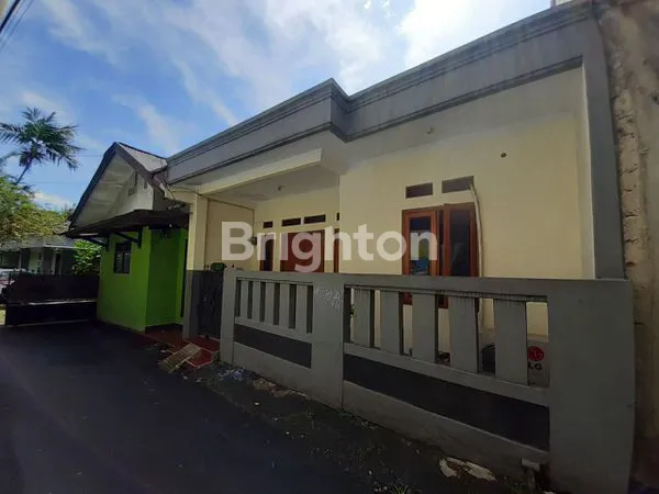 image RUMAH DENGAN LAHAN BESAR COCOK UNTUK USAHA KOST DAN HOMESTAY (8)