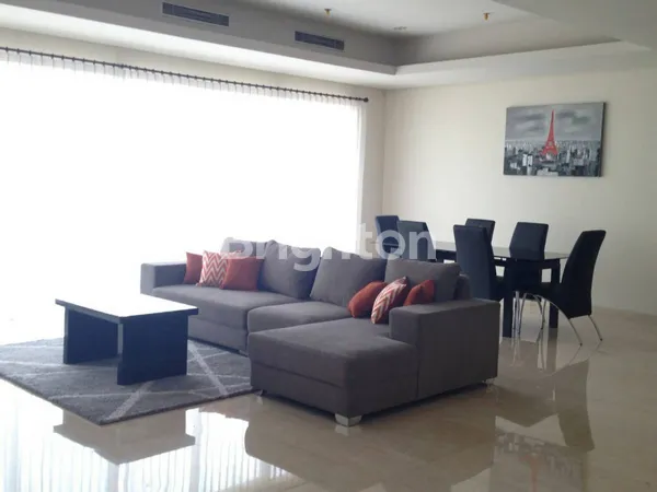 image APARTMENT MEWAH ADHIWANGSA LENMARC. STRATEGIS FURNISH GOLF VIEW & PRIVATE LIFT. DEKAT PTC, SPAZIO, UNESA SURABAYA BARAT JAWA TIMUR (1)