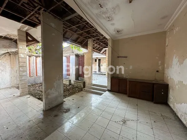 image RUMAH DI SOLO BANGUNAN HITUNG TANAH DEKAT SLAMET RIYADI (2)