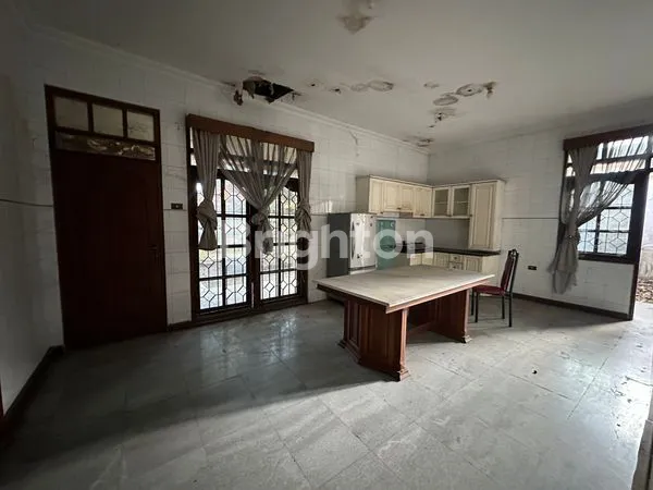 image RUMAH DI SOLO BANGUNAN HITUNG TANAH DEKAT SLAMET RIYADI (4)