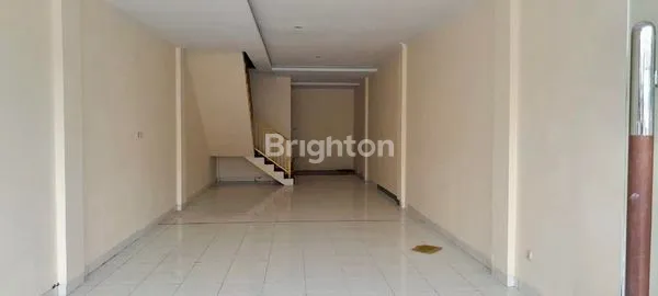 image FOR RENT! RUKO STRATEGIS KAWASAN KEMANG, JAKARTA SELATAN. COCOK UNTUK RESTO, KAFE, OPEN KITCHEN, LAUNDRY, ETC. (6)