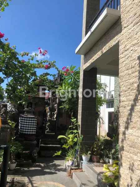 image RUMAH MEWAH 2 LANTAI DI DALUNG PERMAI - 5KT, GARASI 2 MOBIL (3)