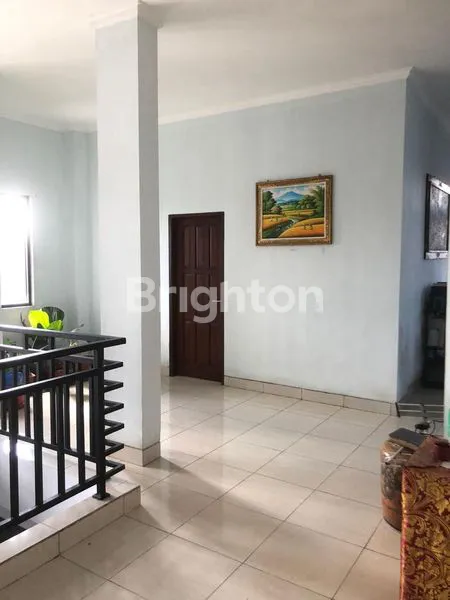image RUMAH MEWAH 2 LANTAI DI DALUNG PERMAI - 5KT, GARASI 2 MOBIL (8)