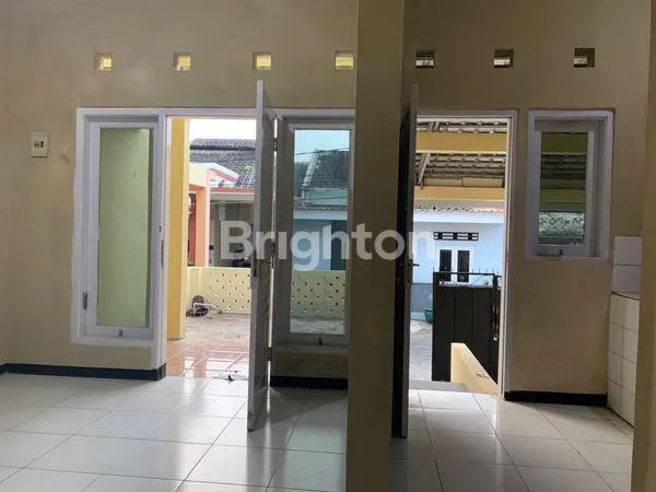 image DIJUAL RUMAH 2 LANTAI PERUM OMA CAMPUS DAU SENGKALING MALANG (5)
