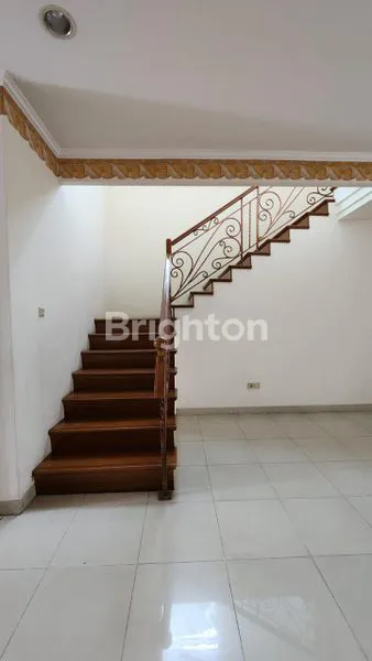 image TAMAN BEVERLY GOLF LIPPO KARAWACI TANGERANG (8)