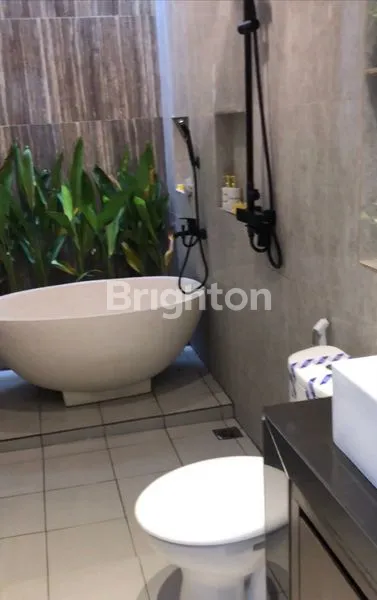 image VILLA 2 LANTAI TENGAH KOTA DENPASAR BARAT DEKAT KULINER DAN BERBAGAI JENIS BISNIS (2)