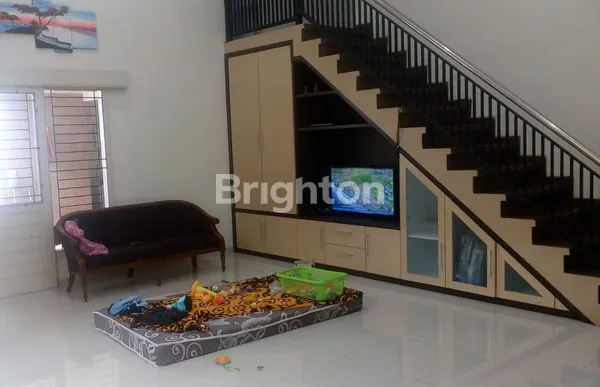 image RUMAH MEWAH SIAP HUNI DEKAT SUHAT (7)