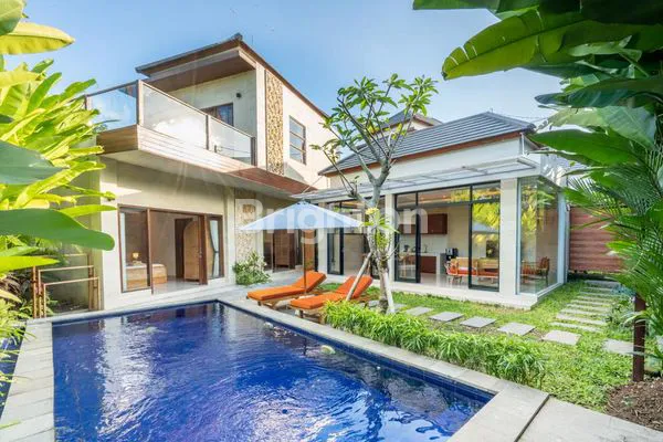 image 5 UNIT VILLA DALAM KOMPLEK DI AREA TURIS CANGGU (1)