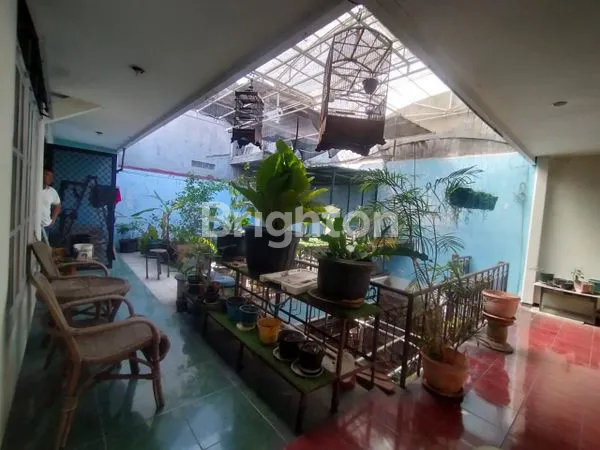 image RUMAH ASRI 2 LANTAI BANYAK TAMAN DI SIDOARJO AREA STRATEGIS (3)
