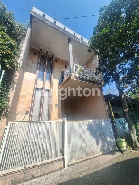 image DIJUAL MURAH! RUMAH TIGA LANTAIDEKAT KAMPUS2 BESAR DI KOTA MALANG (1)