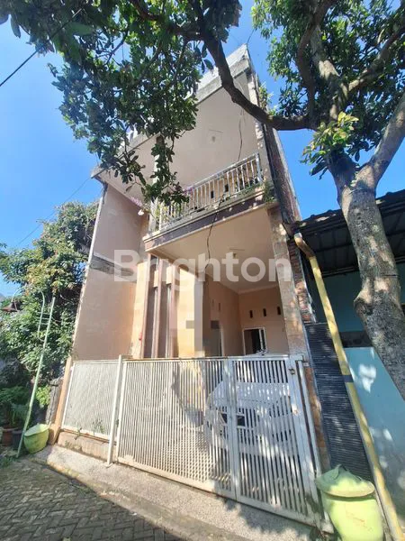 image DIJUAL MURAH! RUMAH TIGA LANTAIDEKAT KAMPUS2 BESAR DI KOTA MALANG (2)