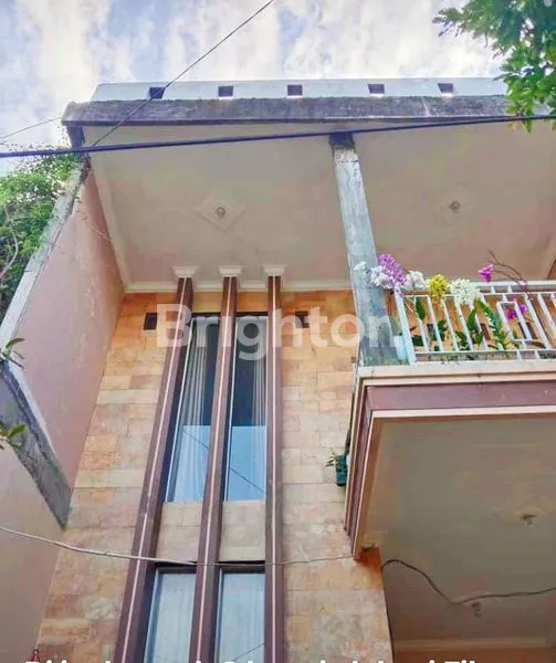 image DIJUAL MURAH! RUMAH TIGA LANTAIDEKAT KAMPUS2 BESAR DI KOTA MALANG (3)