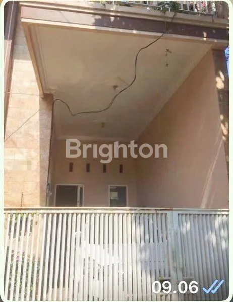 image DIJUAL MURAH! RUMAH TIGA LANTAIDEKAT KAMPUS2 BESAR DI KOTA MALANG (4)