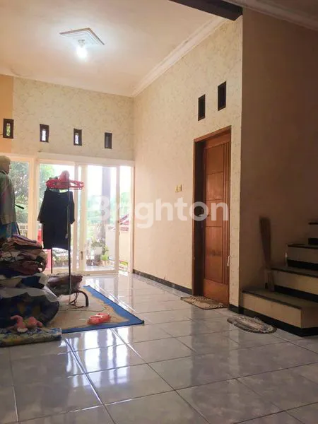 image DIJUAL MURAH! RUMAH TIGA LANTAIDEKAT KAMPUS2 BESAR DI KOTA MALANG (5)