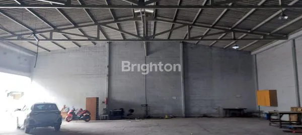 image GUDANG WAREHOUSE LOSS SIAP PAKAI KEPUTIH SUKOLILO. DEKAT RAYA OERR MERR SEMAMPIR SURABAYA TIMUR (3)