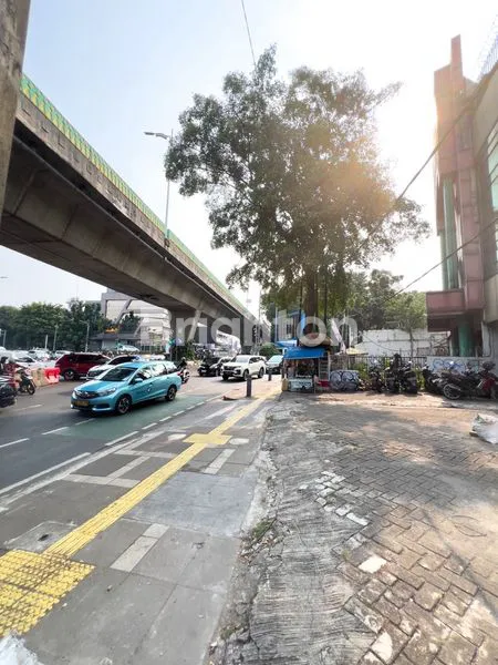 image JUAL / SEWA RUKO KAWASAN STRATEGIS, KAPTEN TENDEAN, JAKARTA SELATAN. COCOK UNTUK USAHA, AKSES LANGSUNG JALAN RAYA. (2)