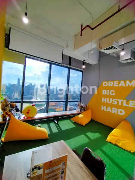 EKSKLUSIF OFFICE SPACE BUILDING KANTOR FULL FURNISH CIPUTRA WORLD SURABAYA JAWA TIMUR. DEKAT MAYJEN SUNGKONO, DARMO, CITRALAND, DEKAT PUSAT KOTA SURABAYA