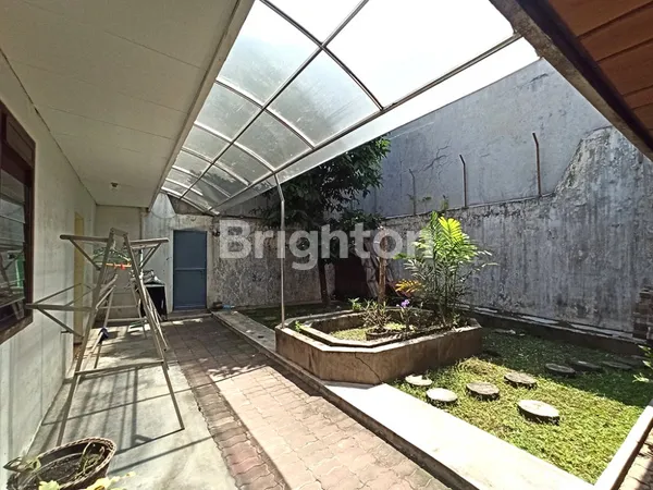 image RUMAH NYAMAN DI RAYA JEMUR ANDAYANI - SURABAYA SELATAN (2)