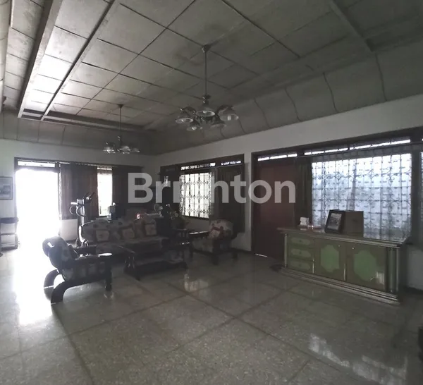 image RUMAH NYAMAN DI RAYA JEMUR ANDAYANI - SURABAYA SELATAN (6)