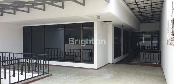 image RUMAH MEWAH DHARMAHUSADA INDAH, DEKAT ATLAS,SELANGKAH KE JALAN RAYA BESAR (5)