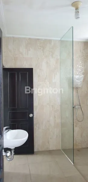 image RUMAH MEWAH DHARMAHUSADA INDAH, DEKAT ATLAS,SELANGKAH KE JALAN RAYA BESAR (6)