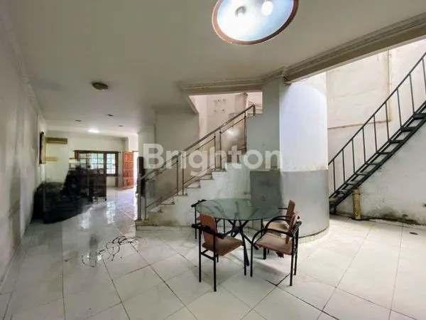 image RUMAH SIAP HUNI DI ANCOL BARAT JAKARTA UTARA (5)