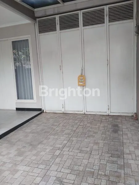 image RUMAH MINIMALIS 4+1 KT, LT 200M² DI RUNGKUT ASRI (7)