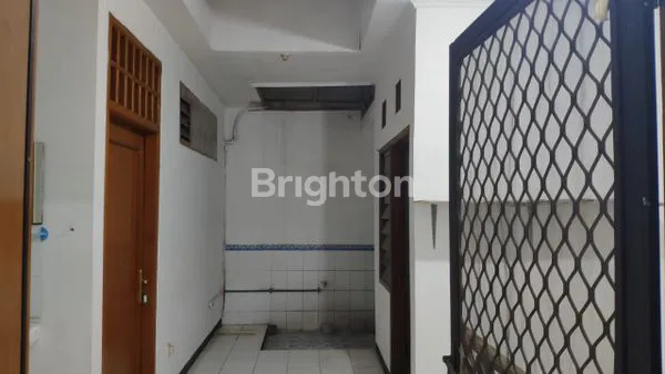 image RUMAH PRATAMA WIYUNG (2)