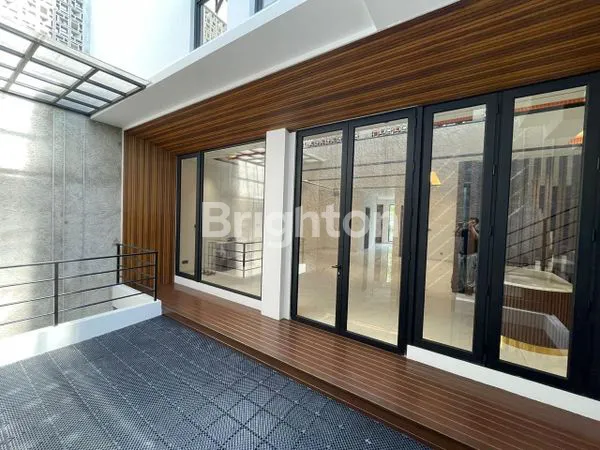 image RUMAH BRAND NEW SEMI FURNISHED GADING SERPONG (8)