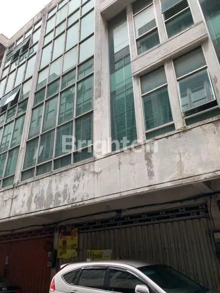RUKO JL BONGKARAN 4LANTAI LOKASI RAMAI DEKAT PASAR ATUM
