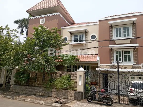 image JUAL RUMAH HOEK (3)