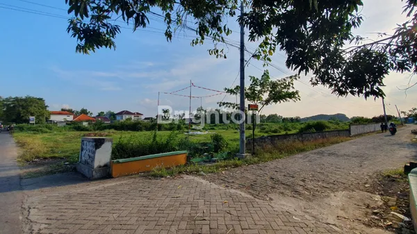 DIJUAL TANAH LOKASI STRATEGIS, PINGGIR JALAN RAYA