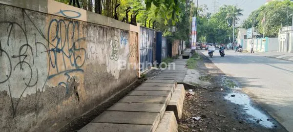 image KAVLING TANAH DI PINGGIR JALAN RAYA PEGANGSAAN KELAPA GADING (2)