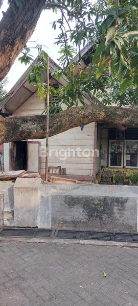 image RUMAH TUA HITUNG TANAH MURAH BINGIT YUK GERCEP JALAN BISA SIMPANGAN 2 MOBIL CABEAN  DEKAT JALAN JENDRAL SUDIRMAN SILIWANGI SEMARANG BARAT NO BANJIR (2)