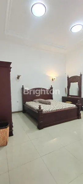 image RUMAH DISEWAKAN 2 LANTAI FULL FURNISH DI ARAYA MALANG (5)