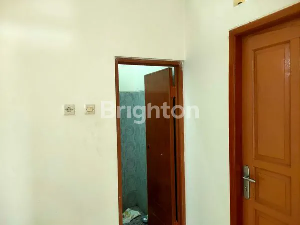 image RUMAH MUNGIL MINIMALIS BONUS KOLAM IKAN LELE DITANAH BELAKANG RUMAH CIJANTUNG (5)