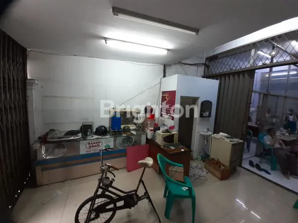 image RUKO 3,5 LANTAI DI JALAN HAYAM WURUK, KEBON JERUK (3)