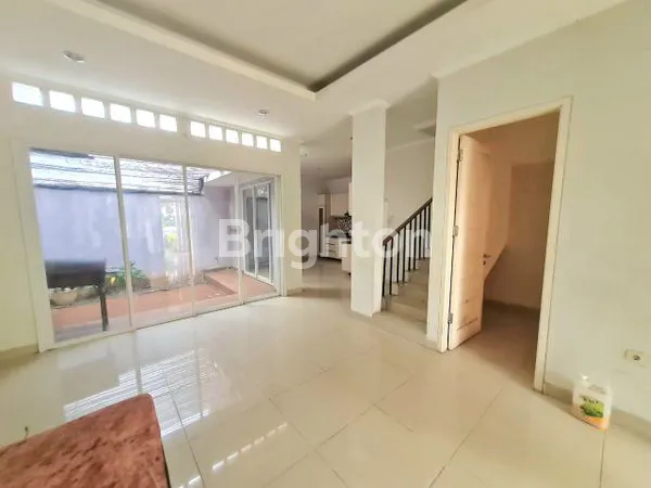 image RUMAH SEMI FURNISH DI BUKIT GOLF RIVERSIDE CIBUBUR CIMANGGIS (2)