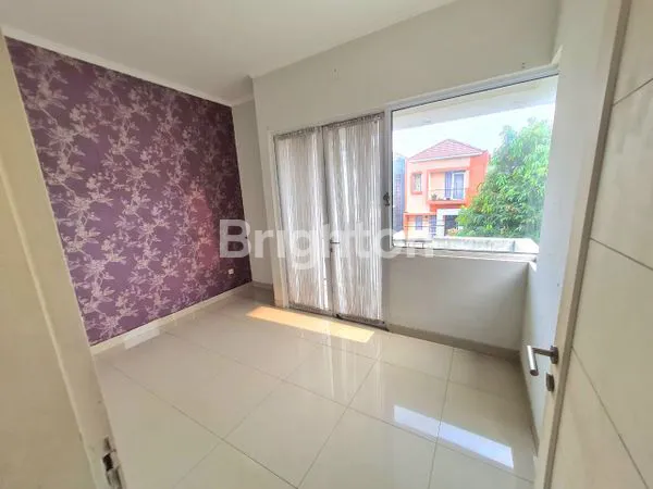 image RUMAH SEMI FURNISH DI BUKIT GOLF RIVERSIDE CIBUBUR CIMANGGIS (4)