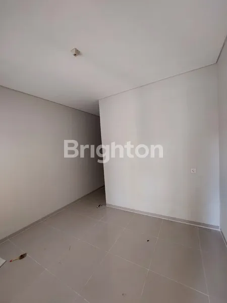 image RUMAH BARU DIBANGUN, SIAP HUNI, TAMAN RATU JAKARTA BARAT, 3 LANTAI, UK. 3,5 X 13 M2, SURAT LENGKAP, ROW 2 MOBIL, HADAP JALAN RAYA, BISA UNTUK USAHA. PUSAT BISNIS KOMERSIAL. (6)