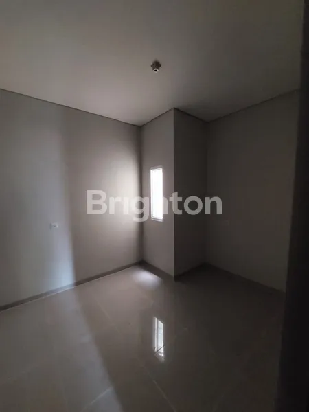 image RUMAH BARU DIBANGUN, SIAP HUNI, TAMAN RATU JAKARTA BARAT, 3 LANTAI, UK. 3,5 X 13 M2, SURAT LENGKAP, ROW 2 MOBIL, HADAP JALAN RAYA, BISA UNTUK USAHA. PUSAT BISNIS KOMERSIAL. (7)