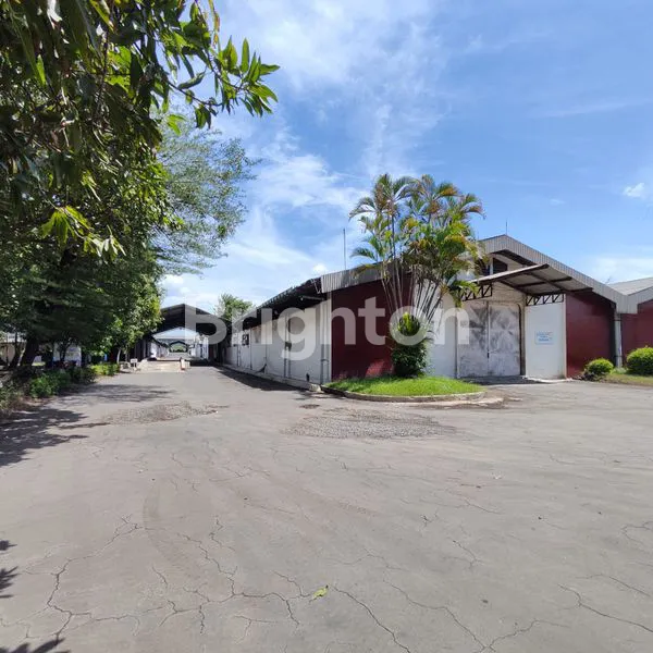 image GUDANG, LAHAN LUAS, BANGUNAN HITUNG TANAH, ZONA INDUSTRI, NOL JALAN RAYA, GRESIK (3)