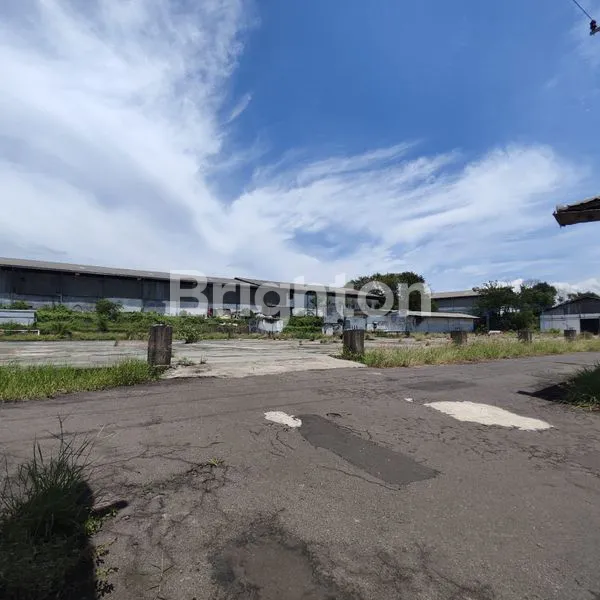 image GUDANG, LAHAN LUAS, BANGUNAN HITUNG TANAH, ZONA INDUSTRI, NOL JALAN RAYA, GRESIK (5)