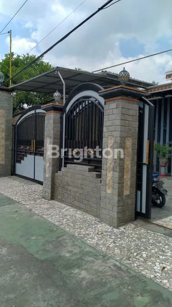 image RUMAH MEWAH MODERN DI DEKAT GUMUL (1)