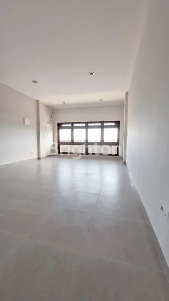 image MURAH! RUKO SHANGHAI MEGA KUNINGAN PIK2 BRAND NEW 3 LANTAI 8X18 HADAP JALAN UTAMA ROW 50M, LOKASI STRATEGIS ROI TINGGI (3)