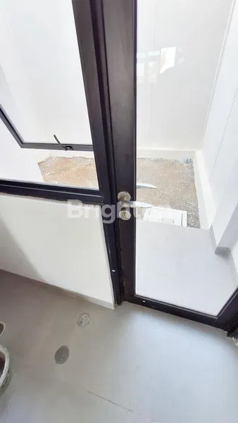 image MURAH! RUKO SHANGHAI MEGA KUNINGAN PIK2 BRAND NEW 3 LANTAI 8X18 HADAP JALAN UTAMA ROW 50M, LOKASI STRATEGIS ROI TINGGI (6)